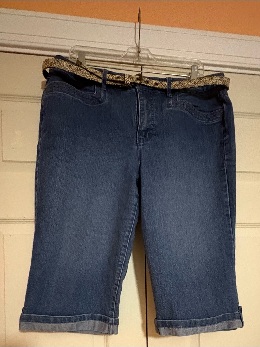Gloria Vanderbilt Amanda Med Blue Cuffed Denim “Skimmer” Capris  Sz 14